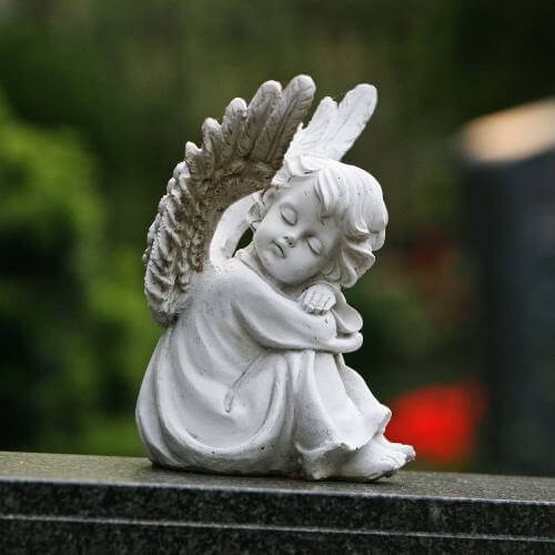 angelo sopra tomba cimitero a padova